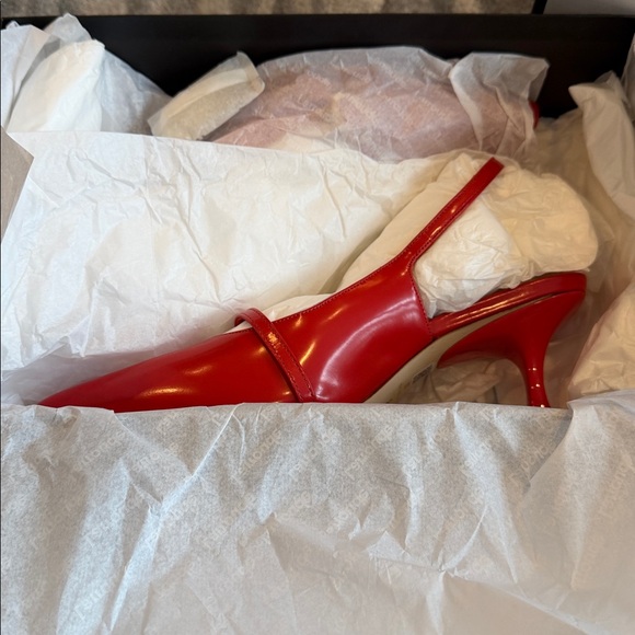 Larroudé Ines Red Leather Ankle Strap Pumps 6.5 NWT - Picture 16 of 16